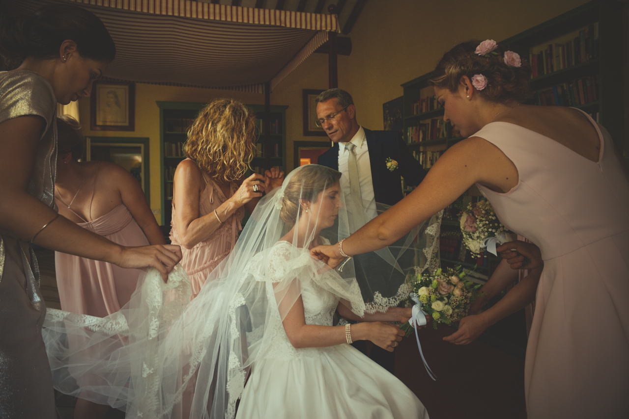 #nextdoorbride by mitia wedding photographer in italy